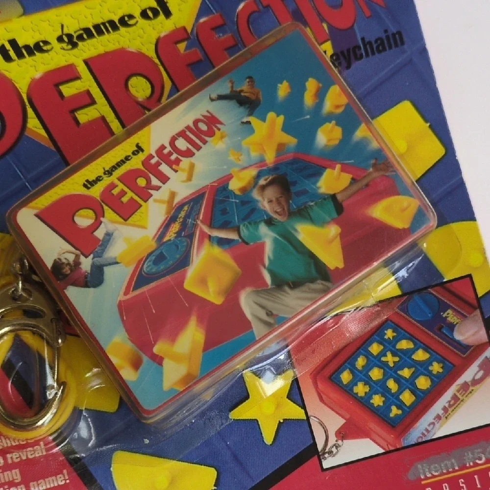 NIP Vintage 2000 The Game of Perfection Keychain - Mini Travel Sized -‎ SEALED